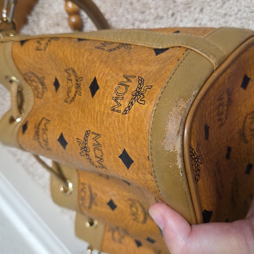 Authentic MCM Visetos Coated Canvas Heritage
Drawstring Bucket Bag Cogna… - Picture 8 of 15